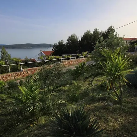 Apartment With A Parking Space Zavala, Hvar - 8706 Jelsa (Hvar)